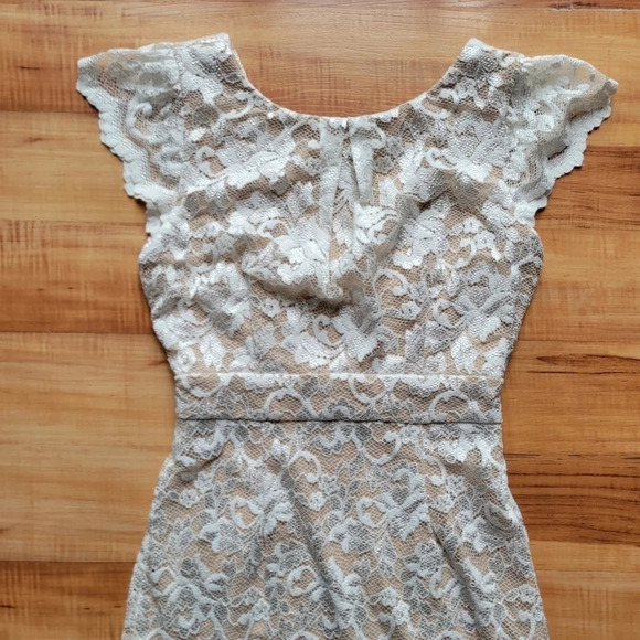ABS Allen Schwartz White/Cream Lace Cap Sleeve Dress Size XS - Picture 4 of 13